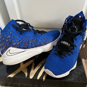 Size 8.5 Nike LeBron 17 x Uninterrupted More Than An Athlete 2019